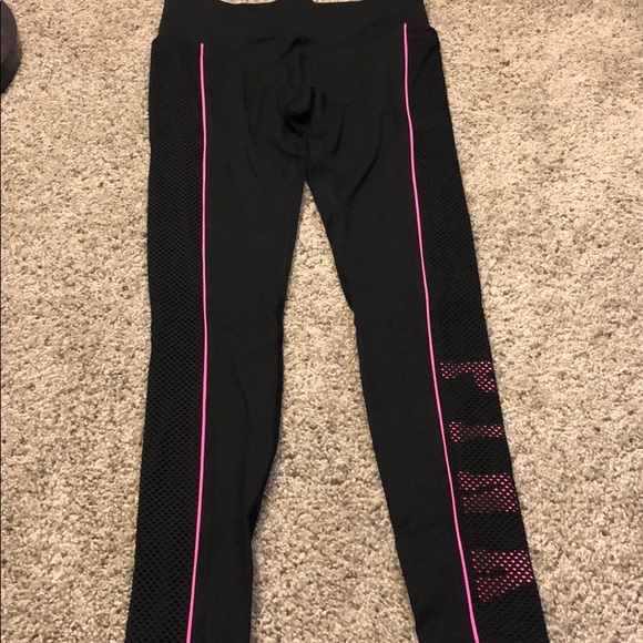 Ultimate legging from Pink - Picture 1 of 4